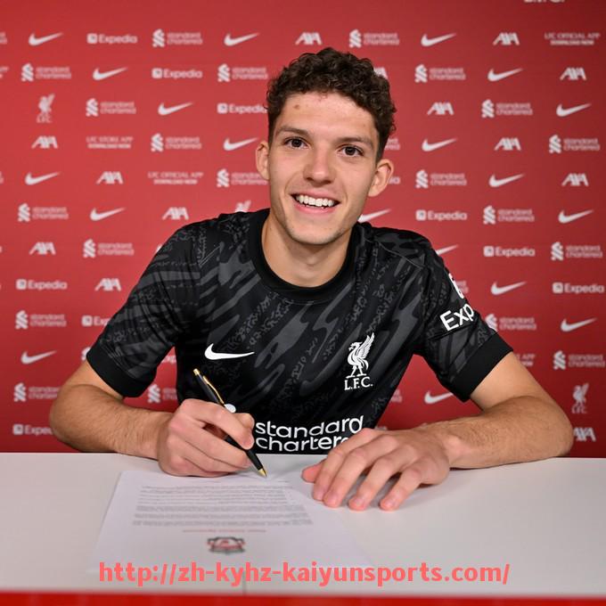 ky开云-世俱杯比赛暂停时间的合理控制标准与裁判执行守则